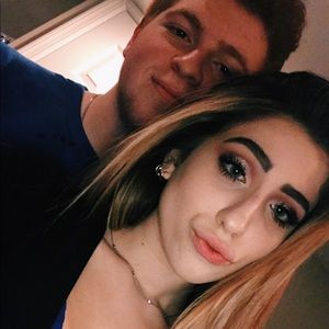 Meet your Posher, Dominica